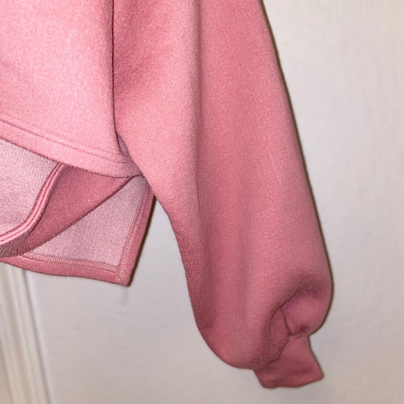 Stylenanda Balloon Sleeved Pink Cropped Sweater - Picture 3 of 3